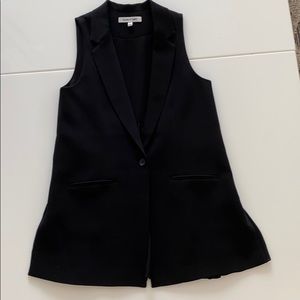 Black sleeveless Vest with chiffon detail on back